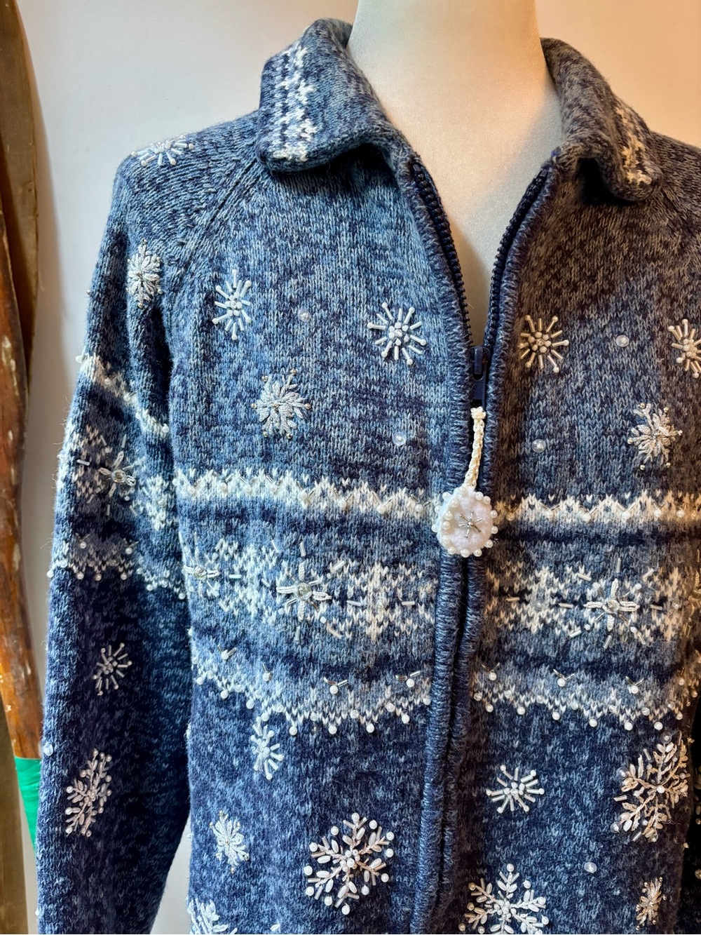Tiara International Snowflake Embellished Cardigan Jacket Size Medium Beaded - Picture 9 of 10